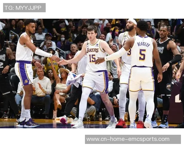 湖人队与灰熊队激战正酣2008年3月29日精彩回顾与赛况分析