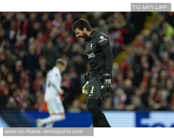 懂球帝12周年120大瞬间F组:范佩西锦鲤鱼跃,本泽马狙击卡里乌斯 懂球帝12周年120大瞬间F组:范佩西锦鲤鱼跃,本泽马狙击卡里乌斯